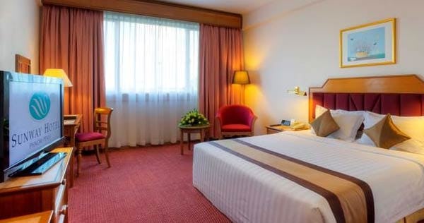 sunway-hotel-phnom-penh-deluxe-room-01_4971
