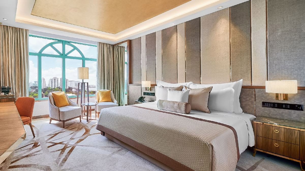 KING GRAND DELUXE ROOM