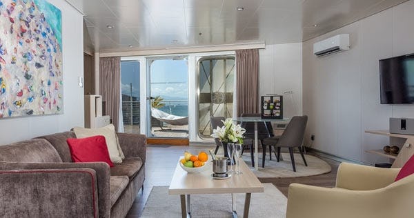 superyacht-penthouse-sunborn-gibraltar_11135