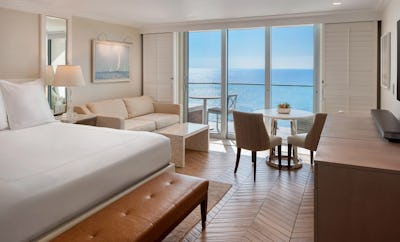 Premium Oceanfront King Corner Studio