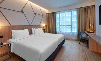 DELUXE ROOM