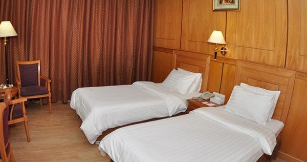 swiss-international-palace-hotel-manama-deluxe-twin-room_8023