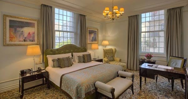 Luxury Heritage Rooms With City View