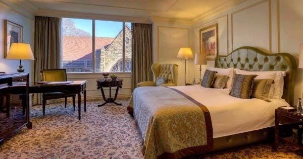 taj-cape-town-south-africa-luxury-heritage-rooms-with-mountain-view_898