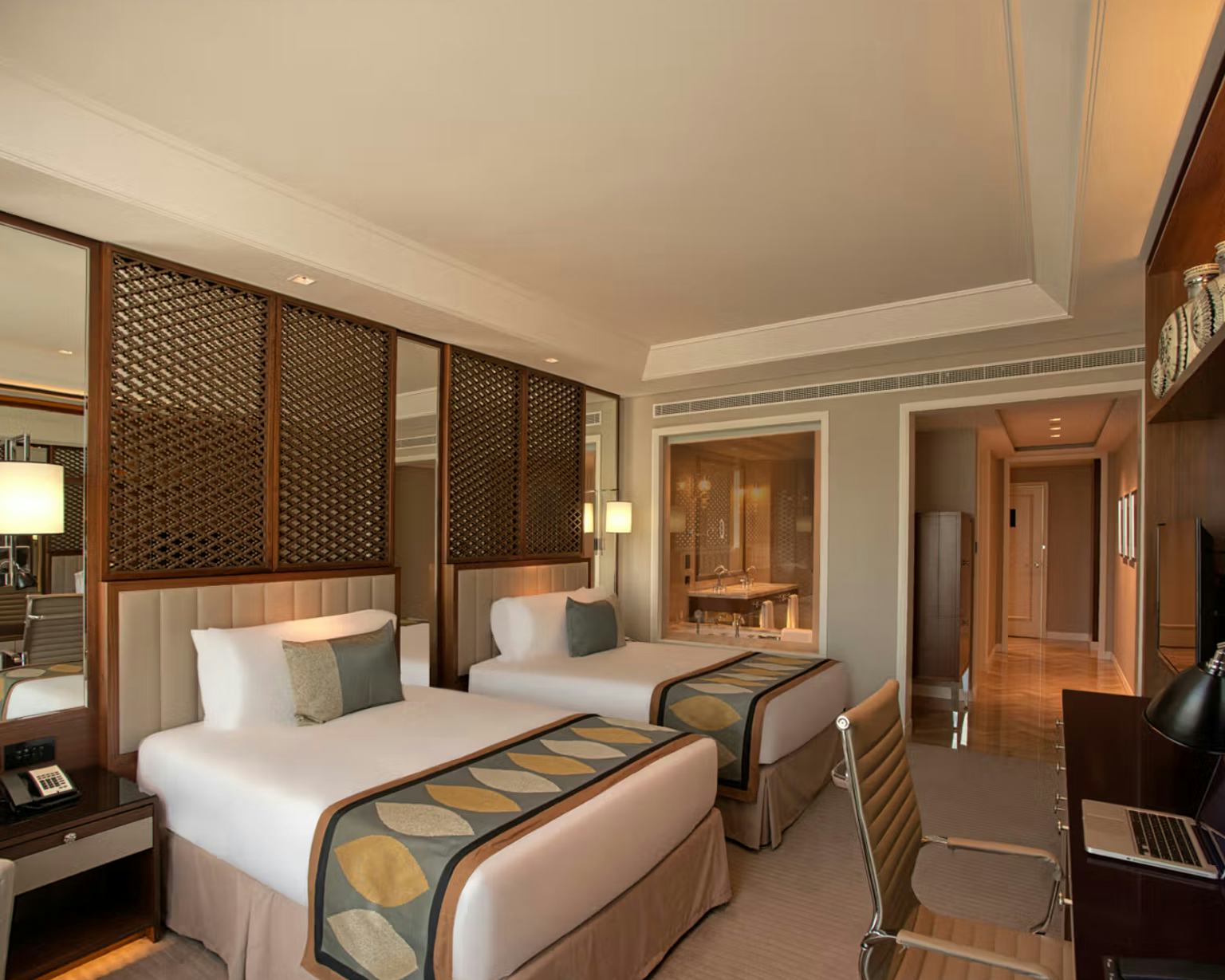 TAJ CLUB ROOM TWIN BED