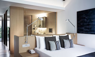 DELUXE ROOM GARDEN VIEW