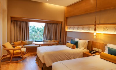 DELUXE ROOM SEA VIEW TWIN BED
