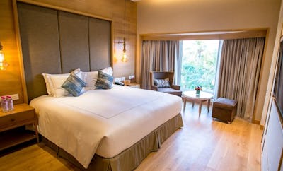 LUXURY SEA VIEW SUITE