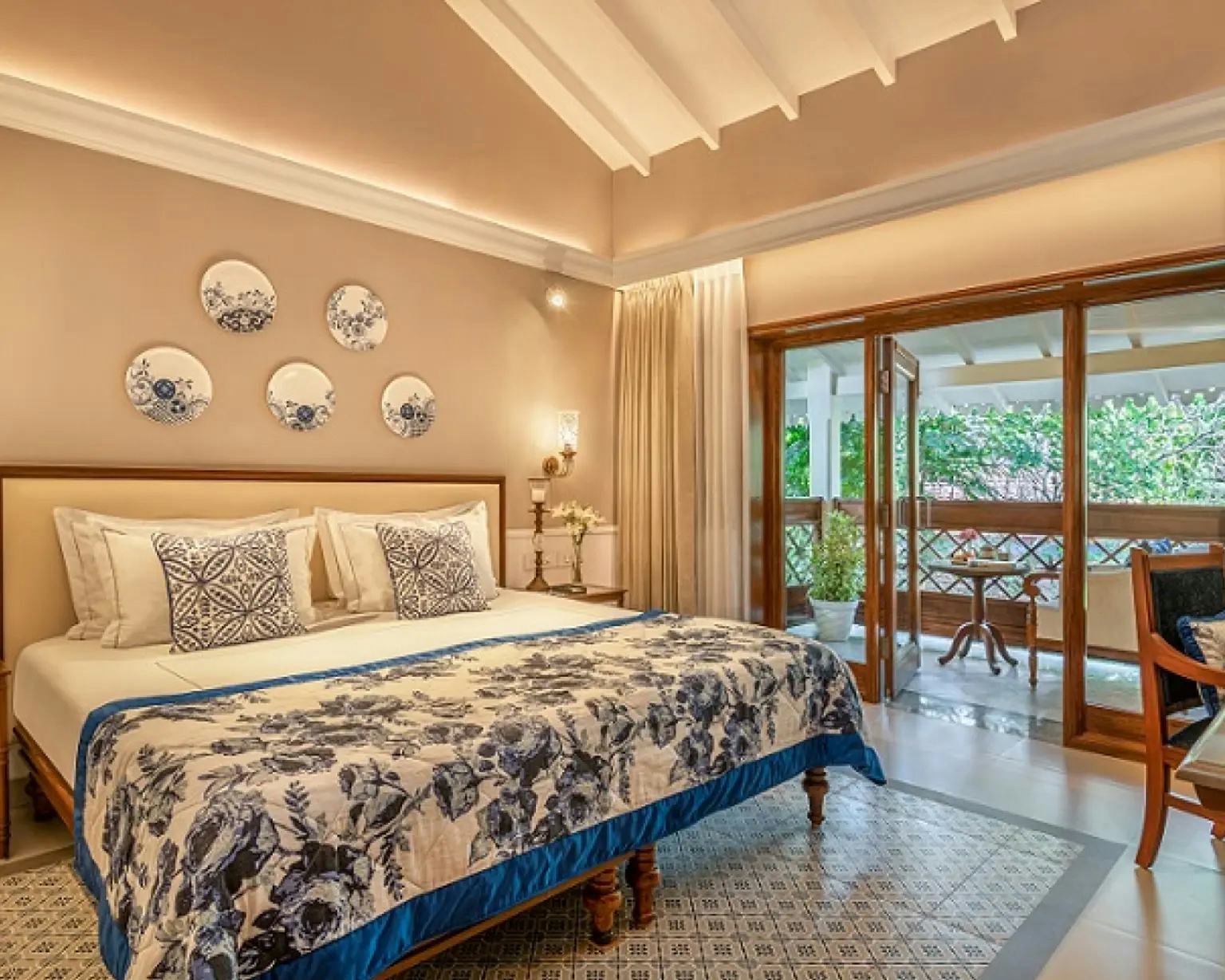 LUXURY ROOM SEA VIEW WITH SITOUT