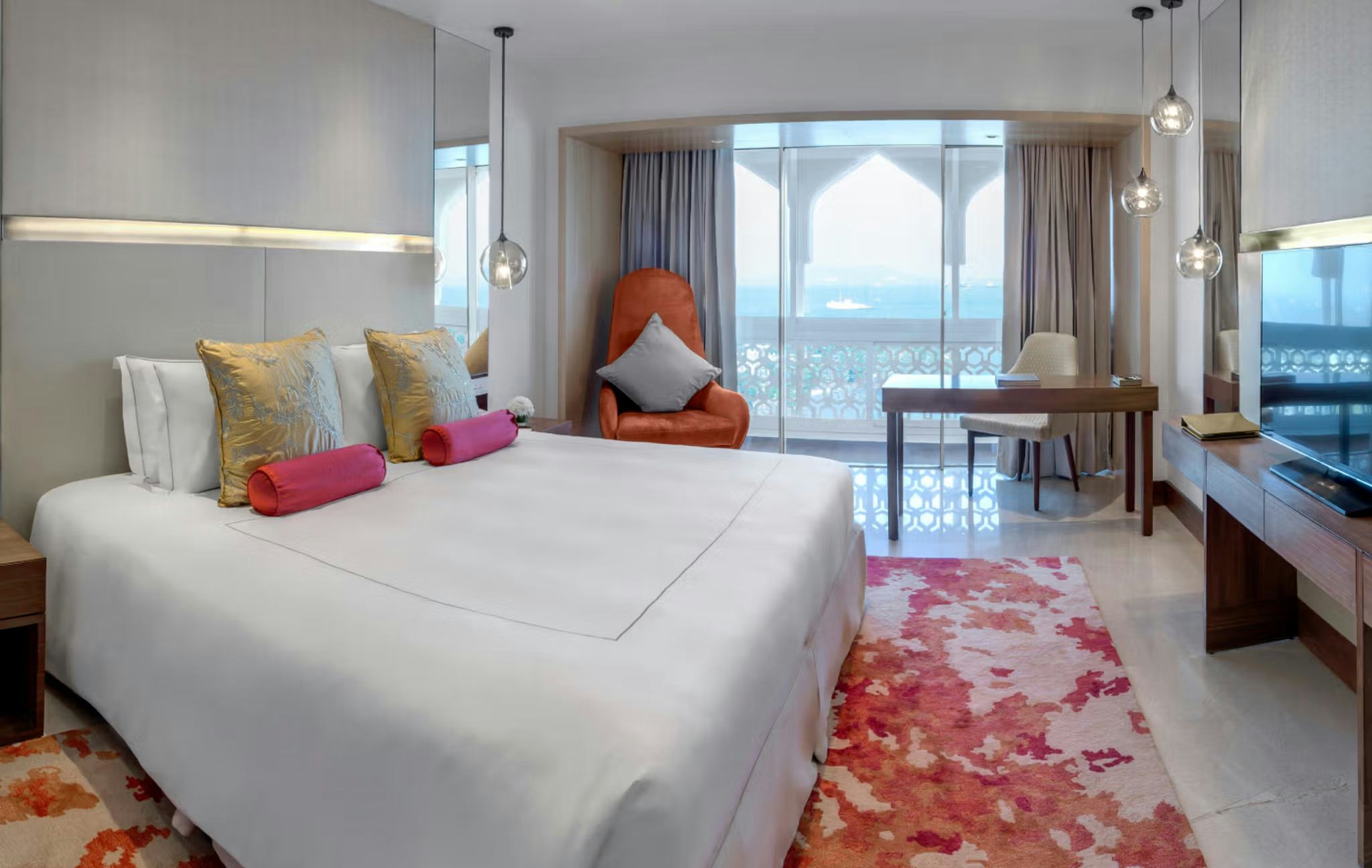 APOLLO ROOM SEA VIEW KING BED