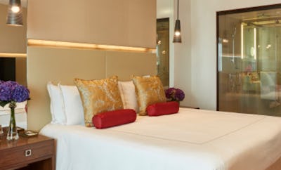 SUPERIOR ROOM CITY VIEW KING BED