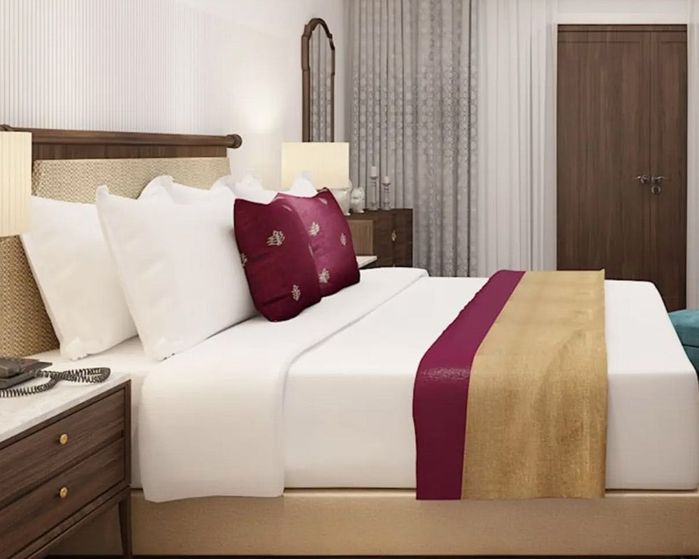 LUXURY SEAVIEW ROOM - KING BED
