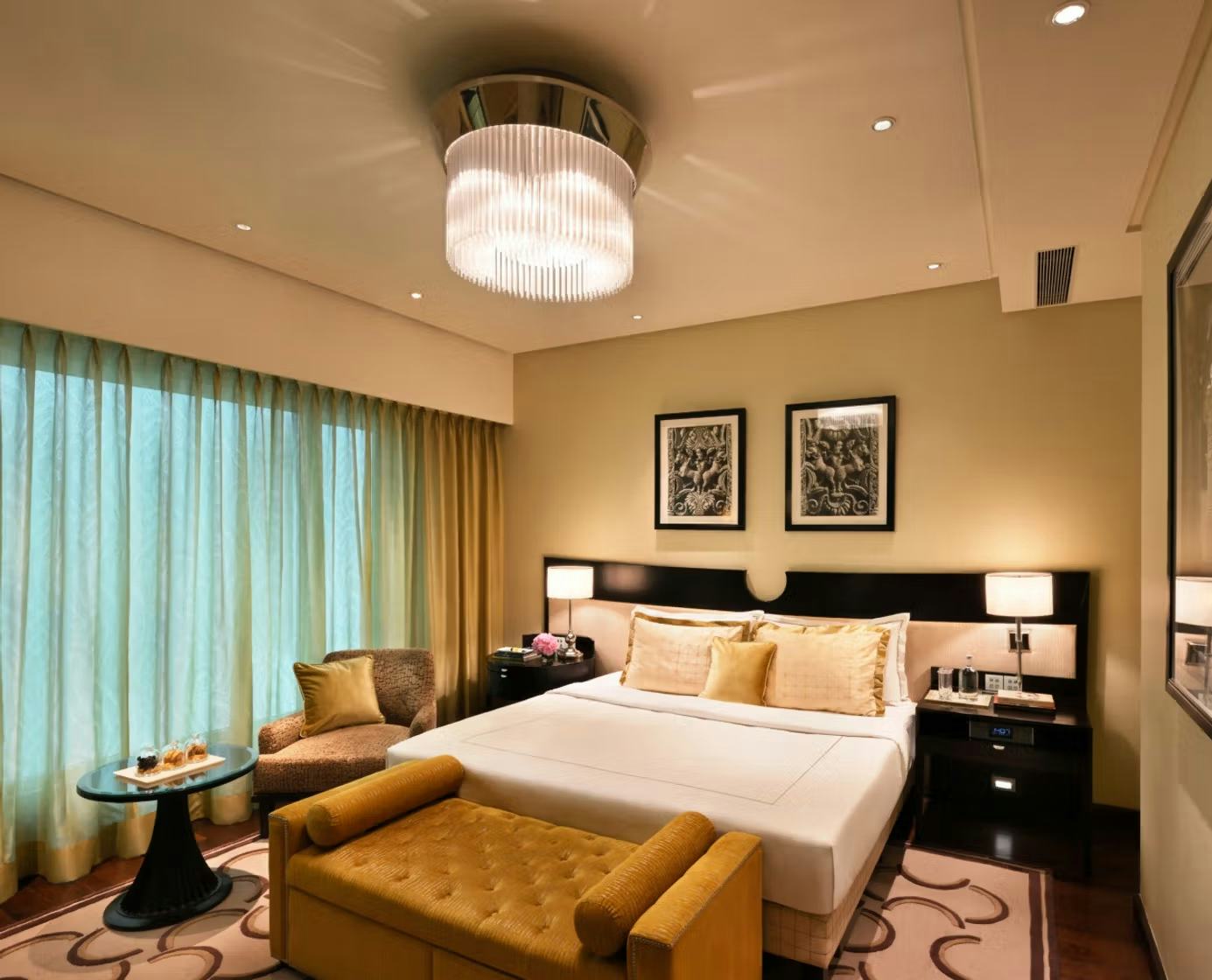 LUXURY ROOM FACADE VIEW