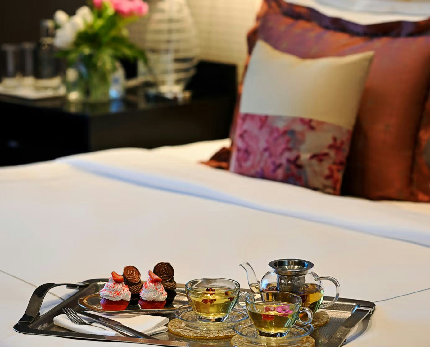 TAJ CLUB ROOM CITY VIEW KING BED