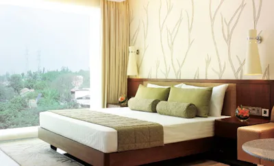 DELUXE ROOM CITY VIEW