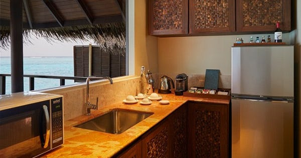 tajexotica-resort-spa-maldives-one-bedroom-ocean-suite-with-pool-01_214