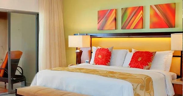 Pool/Garden-View One Bedroom Suite