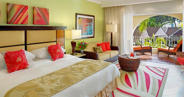 tamarind-by-elegant-hotels-one-bedroom-suite-pool-garden-view_2516