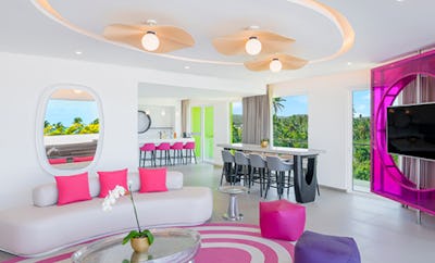 Signature Private Pool Suites