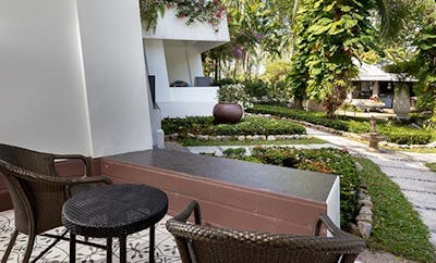 DELUXE TERRACE GARDEN ACCESS