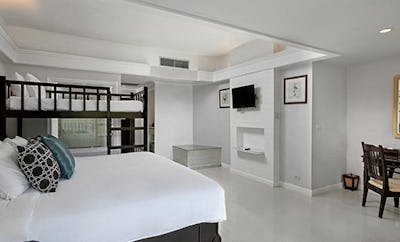 FAMILY FUN DELUXE TERRACE