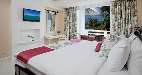 thavor-palm-beach-seaview-three-bedroom-wuite-with-bathtub-01_6383