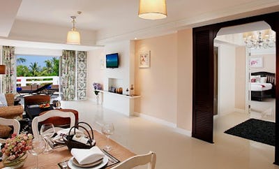 SEAVIEW THREE BEDROOM SUITE WITH BATHTUB