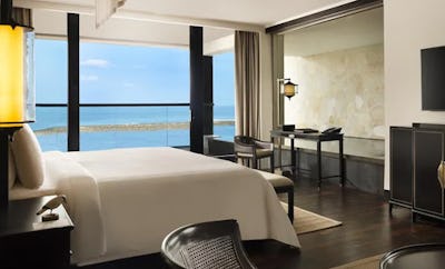 Ocean Front Private Pool Jr Suite