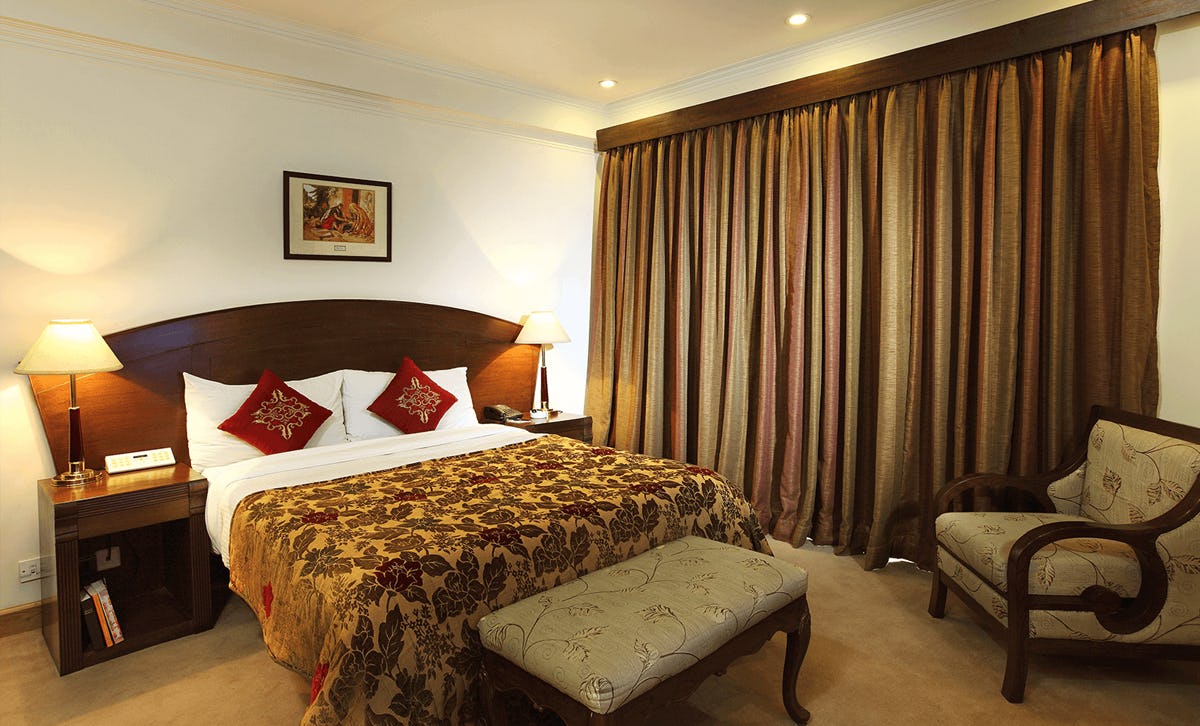 the-ashok-new-delhi-executive-room_5129