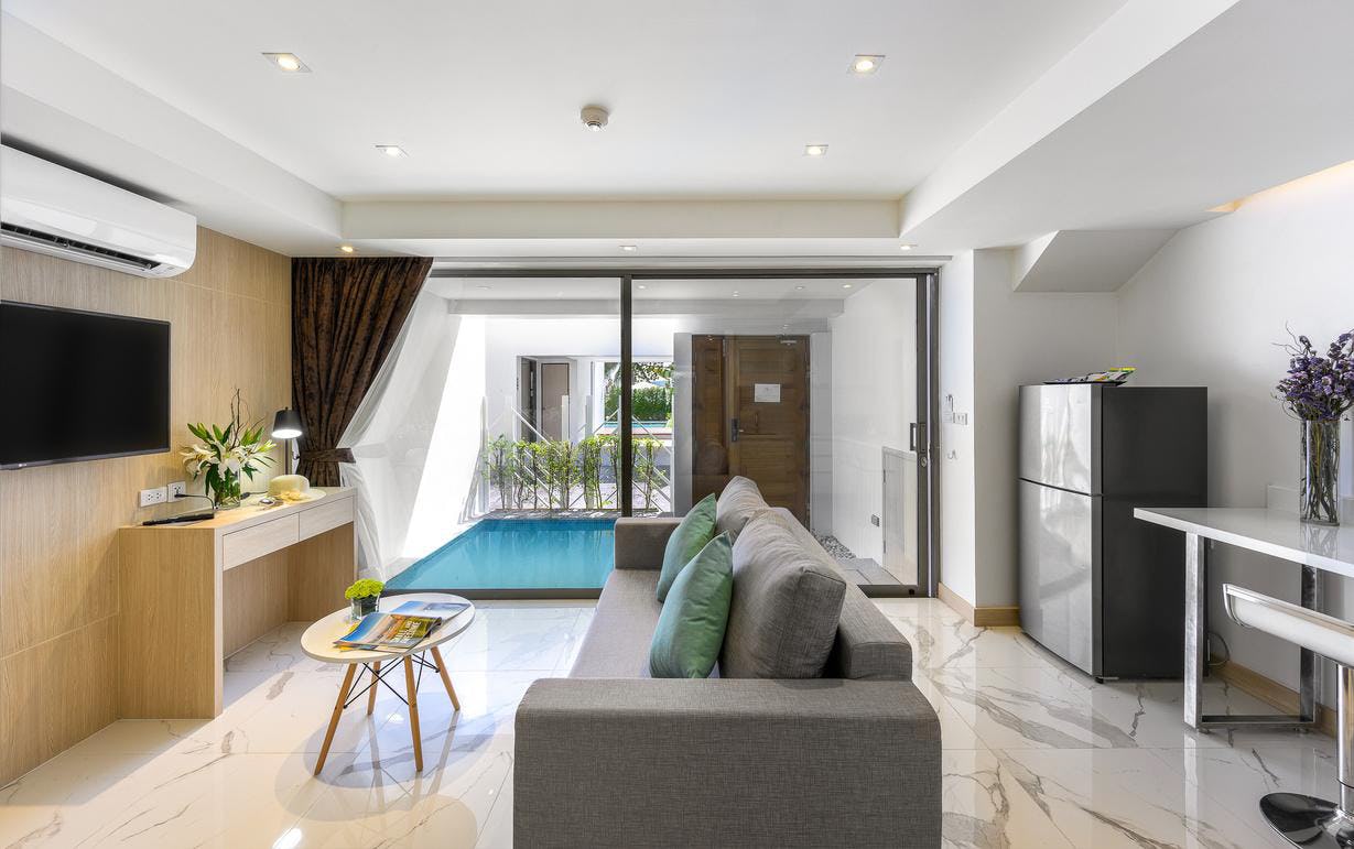 Executive Pool Suite