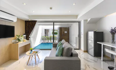 Executive Pool Suite