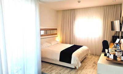 Classic Double/Twin Room with Inland View and Balcony