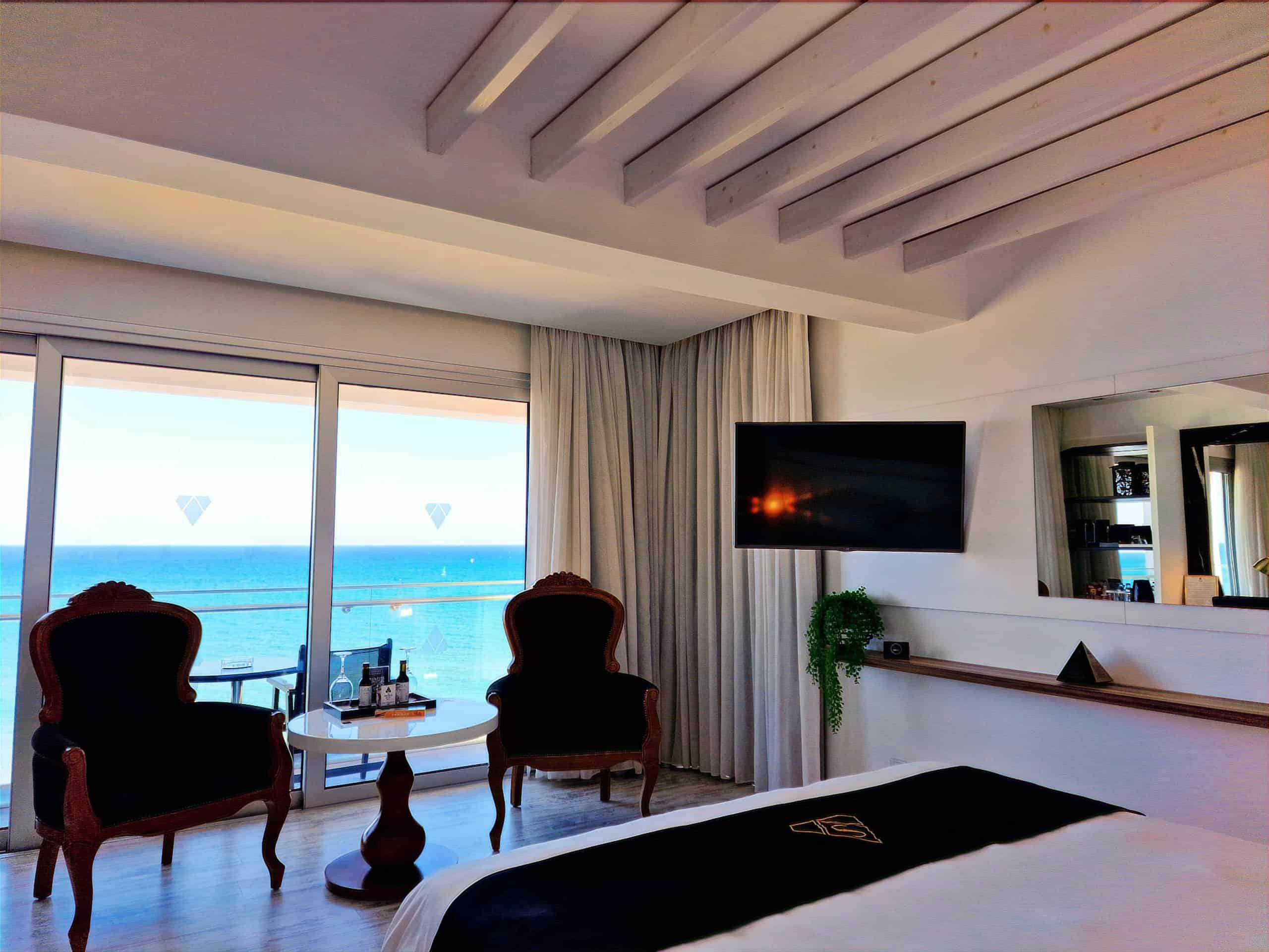 Deluxe Double/Twin Room with Front Sea View and Balcony