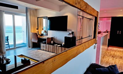 Grand Executive Suite with Front Sea View and Balcony