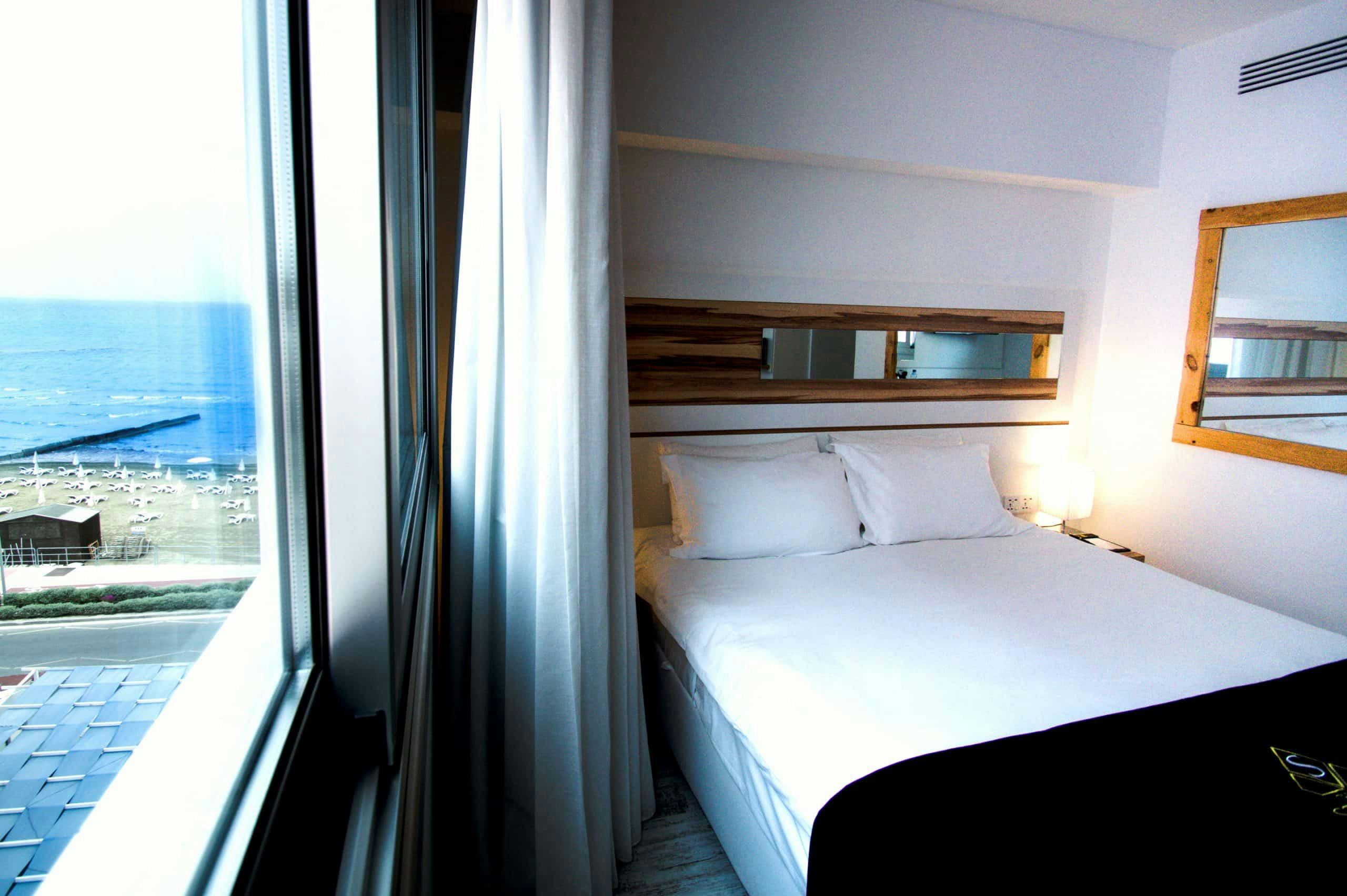 Single Room with Inland View – No Balcony