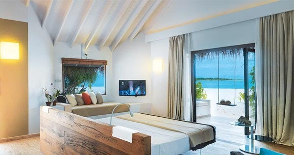 the-cocoon-collection-maldives-beach-suite-01_12281