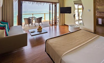 Lagoon Suite with Slide