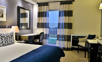 Executive Twin or Queen Room