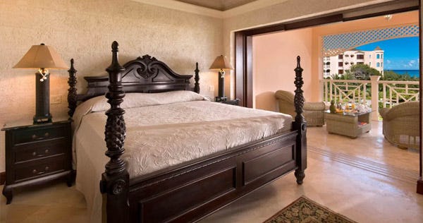 the-crane-resort-one-bedroom-deluxe-suite-01_6297