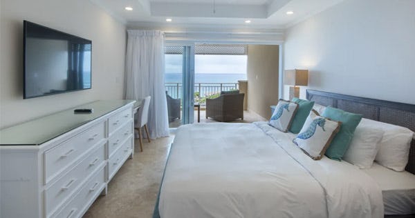 the-crane-resort-three-bedroom-contemporary-suite-01_6297
