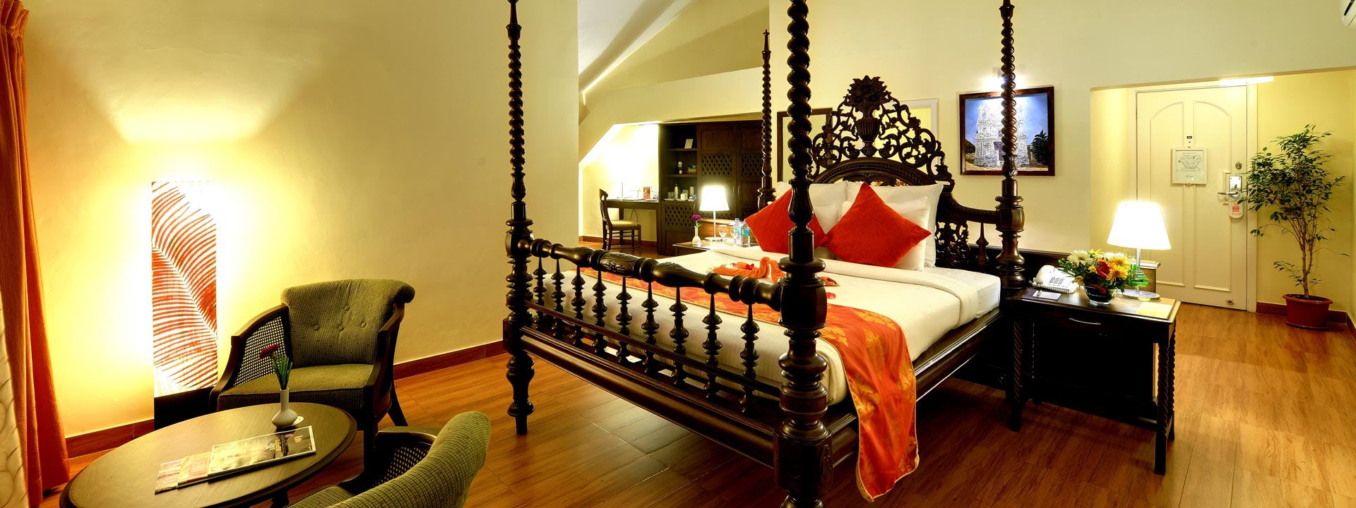 the-crown-goa-honeymoon-suite_1457