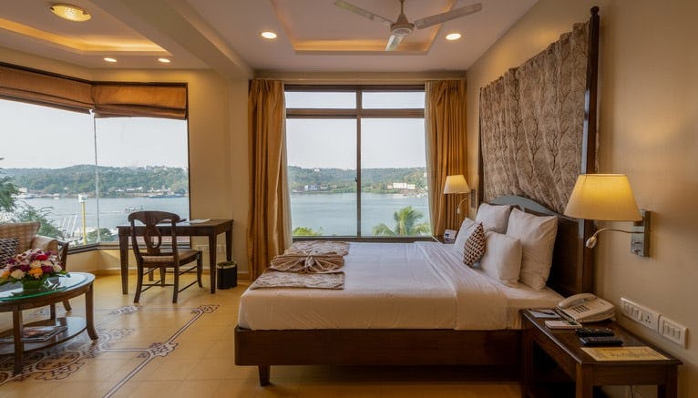 the-crown-goa-superior-river-view_1457