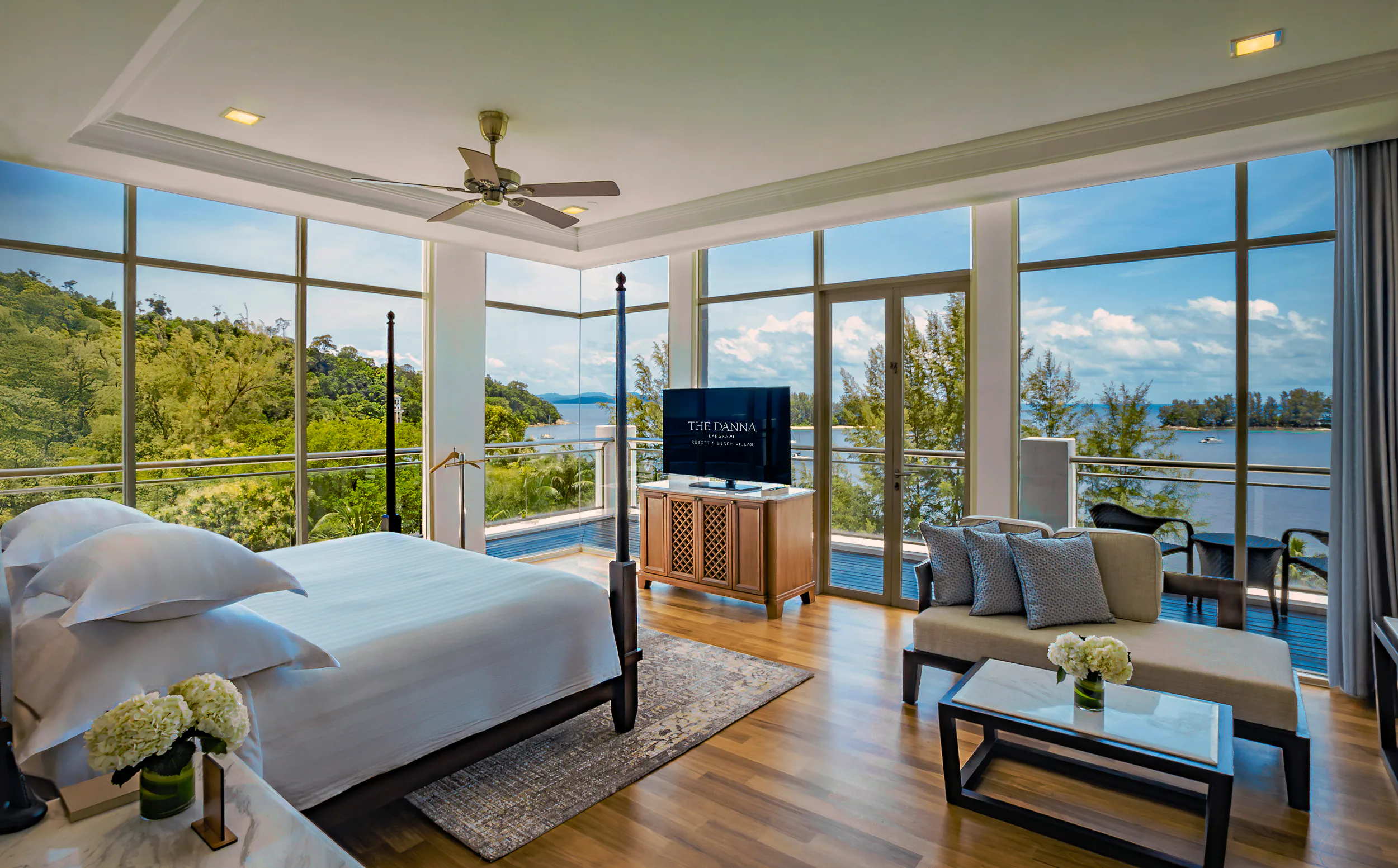 the-danna-langkawi-resort-and-beach-villas-grand-corner-duchess-sea-view_2803