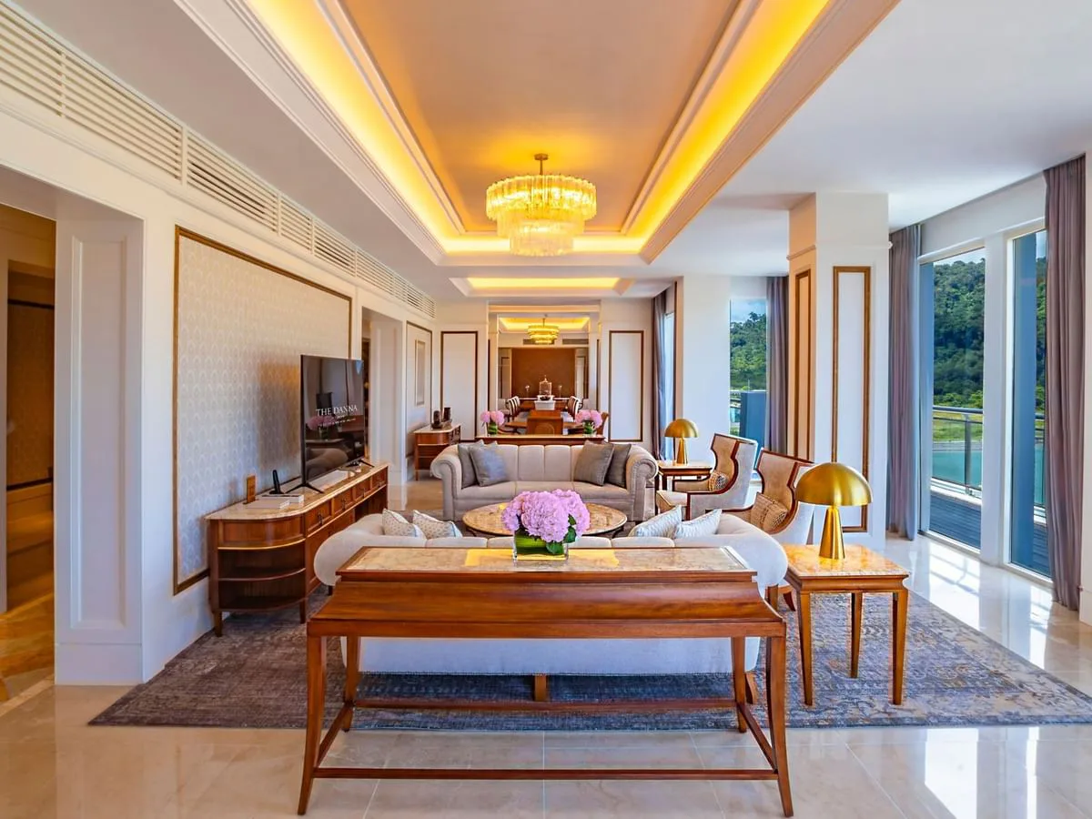 the-danna-langkawi-resort-and-beach-villas-marina-4-bay-suite-with-private-pool-02_2803