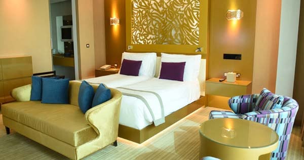 the-domain-hotel-bahrain-the-executive-suite_8014