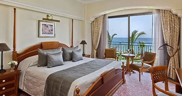 QUEEN VERINIKIS SUITE