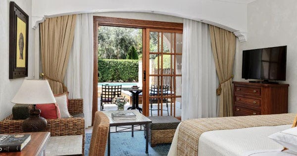 ROYAL GARDEN STUDIOS WITH PRIVATE POOL