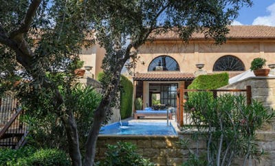 ROYAL GARDEN VILLAS WITH PRIVATE POOL