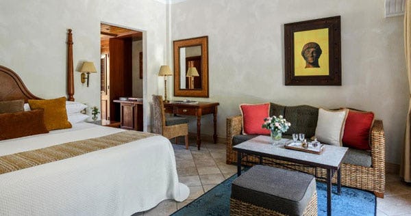 ROYAL STUDIOS WITH GARDEN VIEW