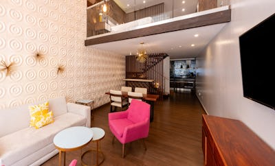 ONE-BEDROOM LOFT RESIDENCE